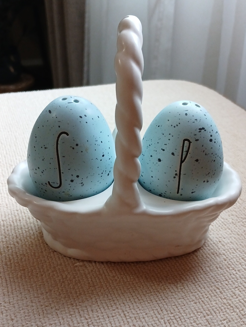 Rae Dunn Blue Speckled Egg Salt & Pepper Set in White Basket
